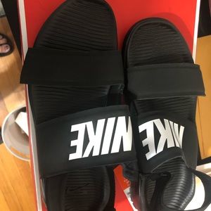 Nike Tanjun Sandals Black NEVER WORN